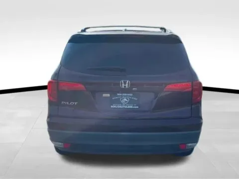 More photos of 2016 Honda Pilot EX Sport Utility 4D at Norco Autoland, CA