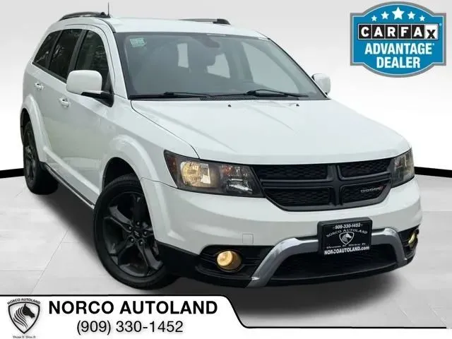White 2019 Dodge Journey Crossroad Sport Utility 4D for sale in Norco, CA