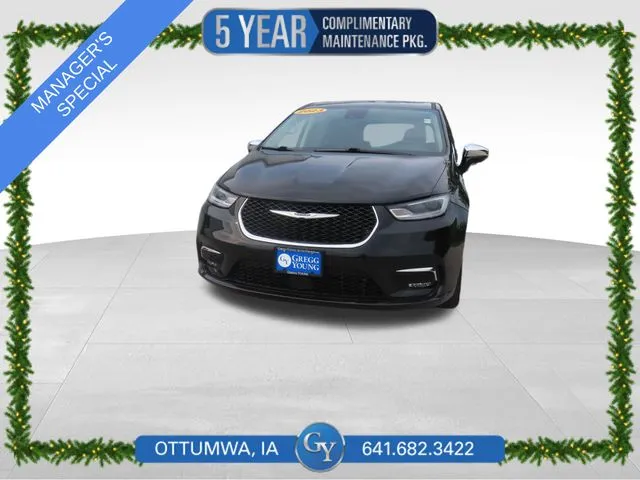 Black 2023 Chrysler Pacifica Hybrid Limited for sale in Ottumwa, IA