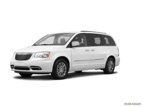 White 2014 Chrysler Town & Country Touring for sale in Ottumwa, IA