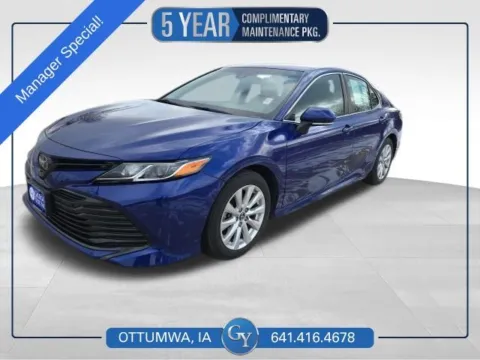 Red 2018 Toyota Camry LE for sale in Ottumwa, IA