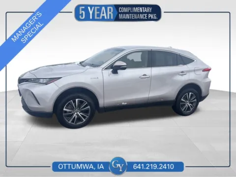 Green 2021 Toyota Venza LE for sale in Ottumwa, IA