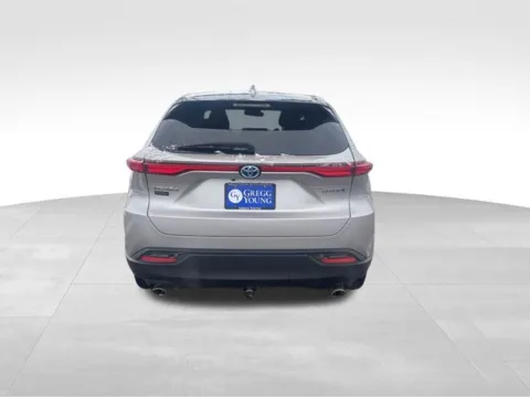 More photos of 2021 Toyota Venza LE at Gregg Young Toyota of Ottumwa, IA