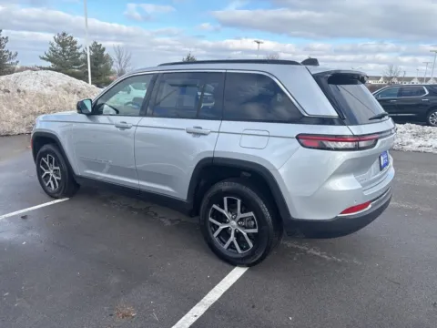 Another view of 2024 Jeep Grand Cherokee Limited for sale in Ottumwa, IA at Gregg Young Toyota of Ottumwa