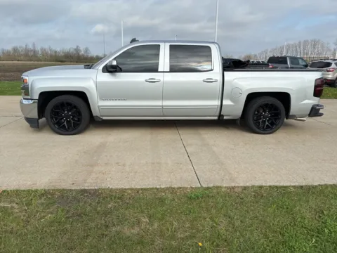Photos of 2018 Chevrolet Silverado 1500 LT for sale in Ottumwa, IA at Gregg Young Toyota of Ottumwa