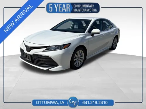 White 2024 Toyota Camry SE for sale in Ottumwa, IA