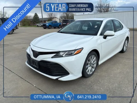 White 2019 Toyota Camry LE for sale in Ottumwa, IA