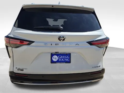 More photos of 2026 Toyota Sienna Platinum at Gregg Young Toyota of Ottumwa, IA