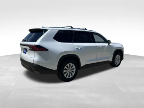 More photos of 2026 Toyota Grand Highlander XLE at Gregg Young Toyota of Ottumwa, IA