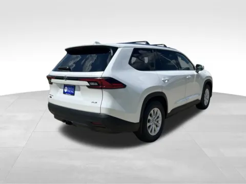 More photos of 2026 Toyota Grand Highlander Hybrid at Gregg Young Toyota of Ottumwa, IA