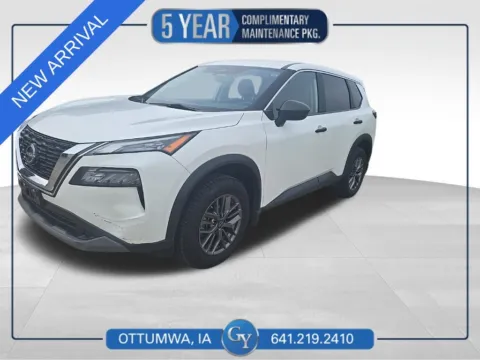 White 2023 Nissan Rogue S for sale in Ottumwa, IA