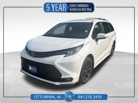 White 2026 Toyota Sienna Woodland Edition for sale in Ottumwa, IA