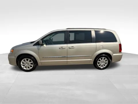 Another view of 2016 Chrysler Town & Country Touring for sale in Ottumwa, IA at Gregg Young Toyota of Ottumwa