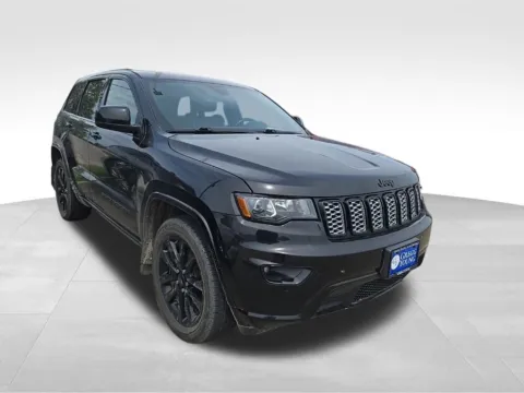 More photos of 2018 Jeep Grand Cherokee Altitude at Gregg Young Toyota of Ottumwa, IA