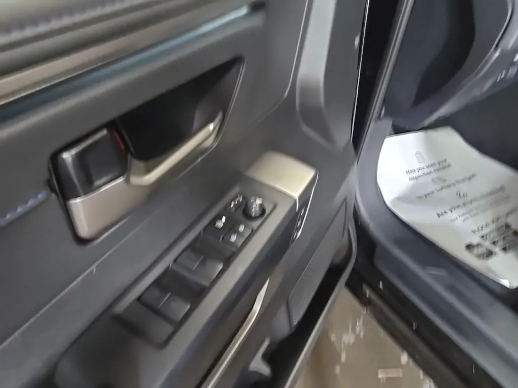 2026 Toyota Tundra Platinum - Photo 11