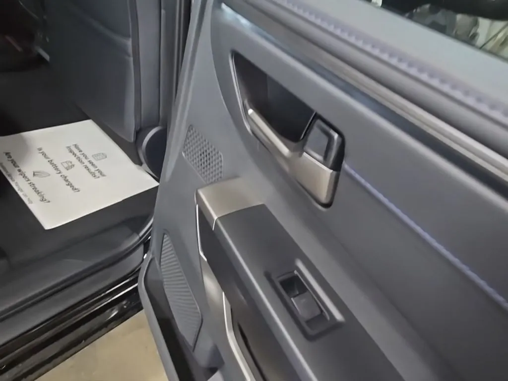 2026 Toyota Tundra Platinum - Photo 27