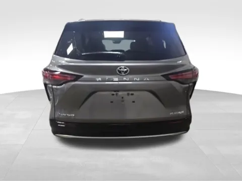 More photos of 2026 Toyota Sienna Platinum at Gregg Young Toyota of Ottumwa, IA