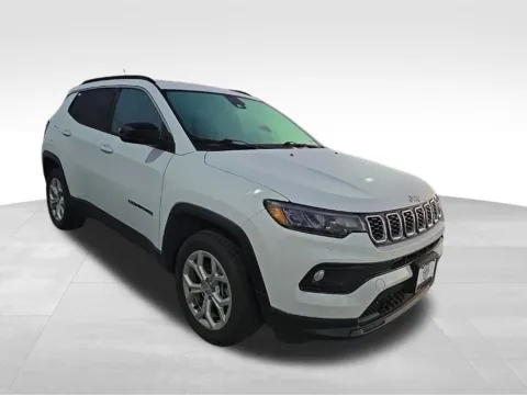 More photos of 2024 Jeep Compass Latitude at Gregg Young Toyota of Ottumwa, IA