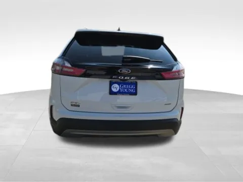 More photos of 2022 Ford Edge SEL at Gregg Young Toyota of Ottumwa, IA