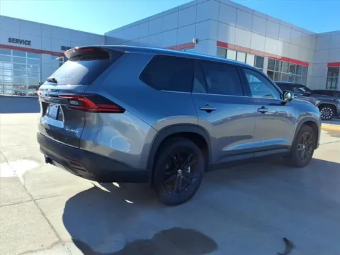 More photos of 2026 Toyota Grand Highlander at Gregg Young Toyota of Columbus, NE