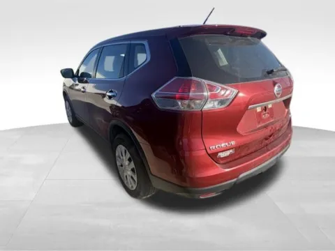 More photos of 2015 Nissan Rogue S at Gregg Young Toyota of Columbus, NE