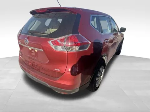 More photos of 2015 Nissan Rogue S at Gregg Young Toyota of Columbus, NE