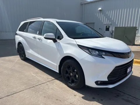 More photos of 2026 Toyota Sienna Woodland Edition at Gregg Young Toyota of Columbus, NE