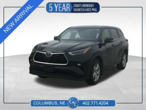 Black 2022 Toyota Highlander LE for sale in Columbus, NE