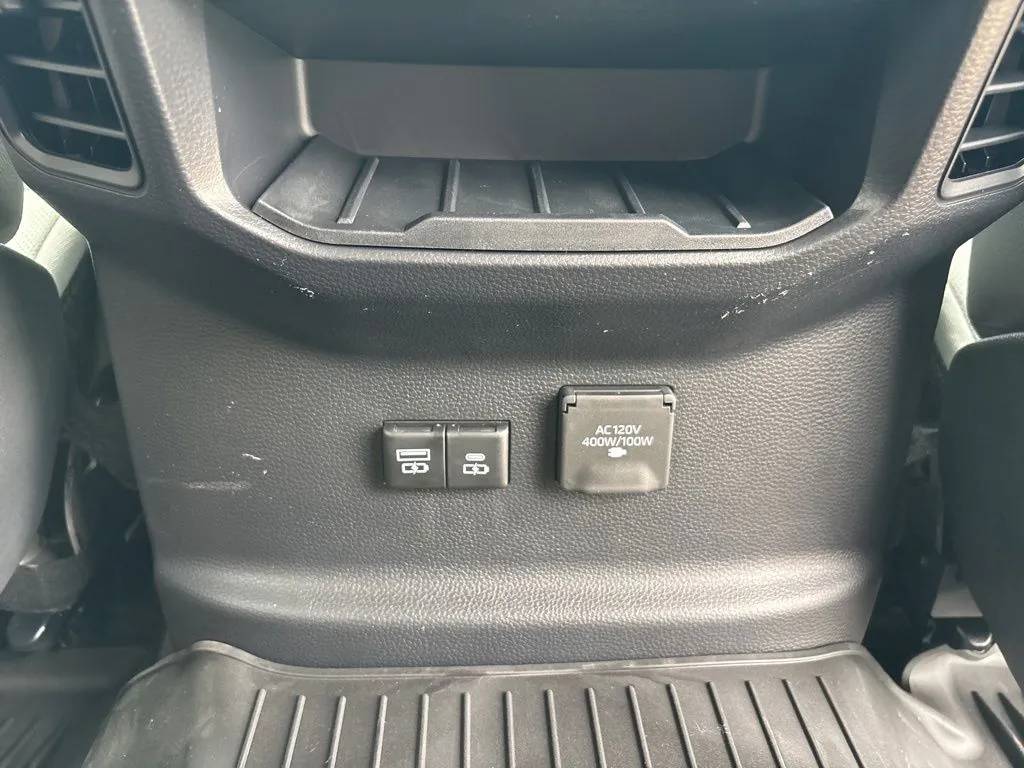 2026 Toyota Tundra Limited - Photo 35
