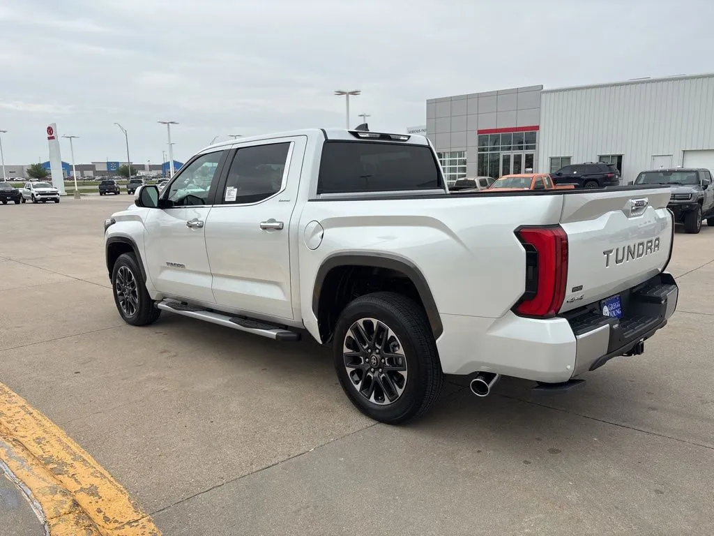 2026 Toyota Tundra Limited - Photo 9