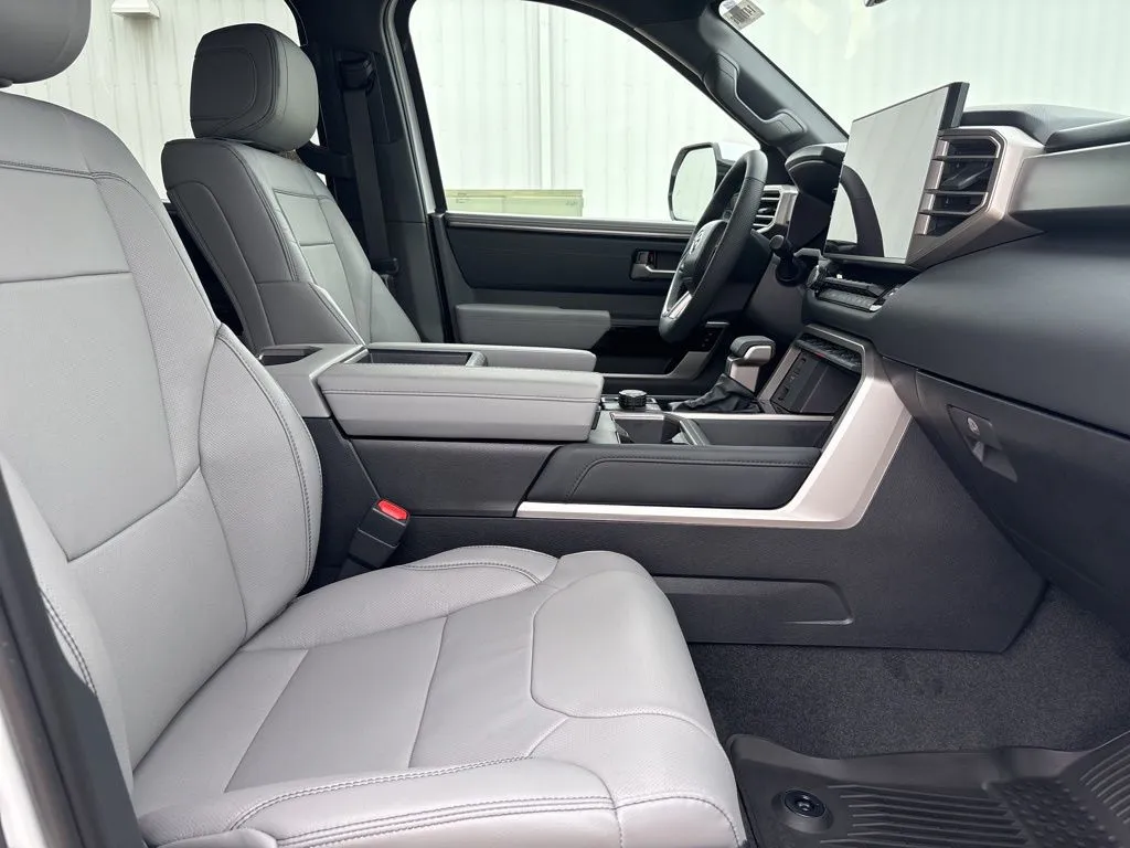 2026 Toyota Tundra Limited - Photo 29