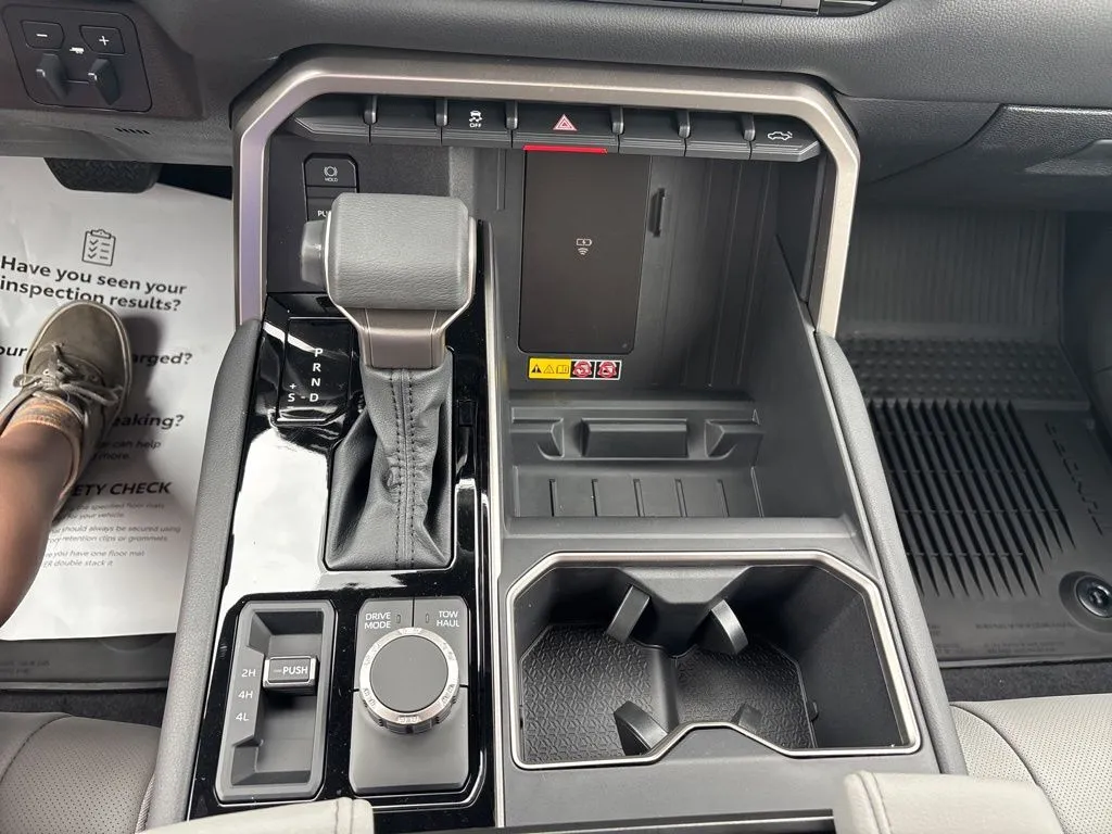 2026 Toyota Tundra Limited - Photo 25