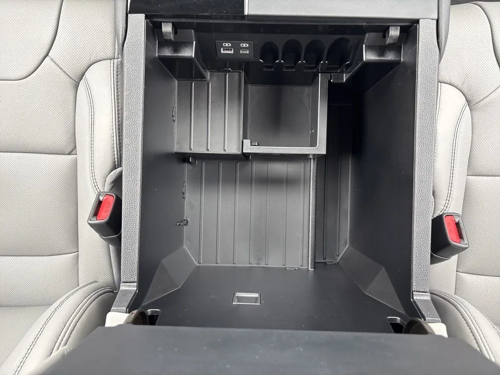 2026 Toyota Tundra Limited - Photo 34