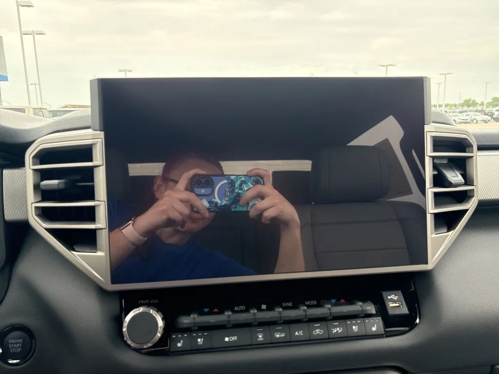 2026 Toyota Tundra Limited - Photo 22