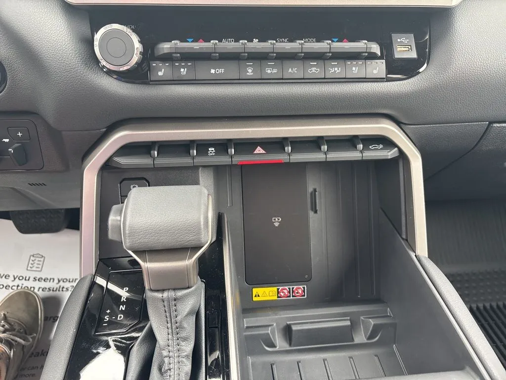 2026 Toyota Tundra Limited - Photo 24