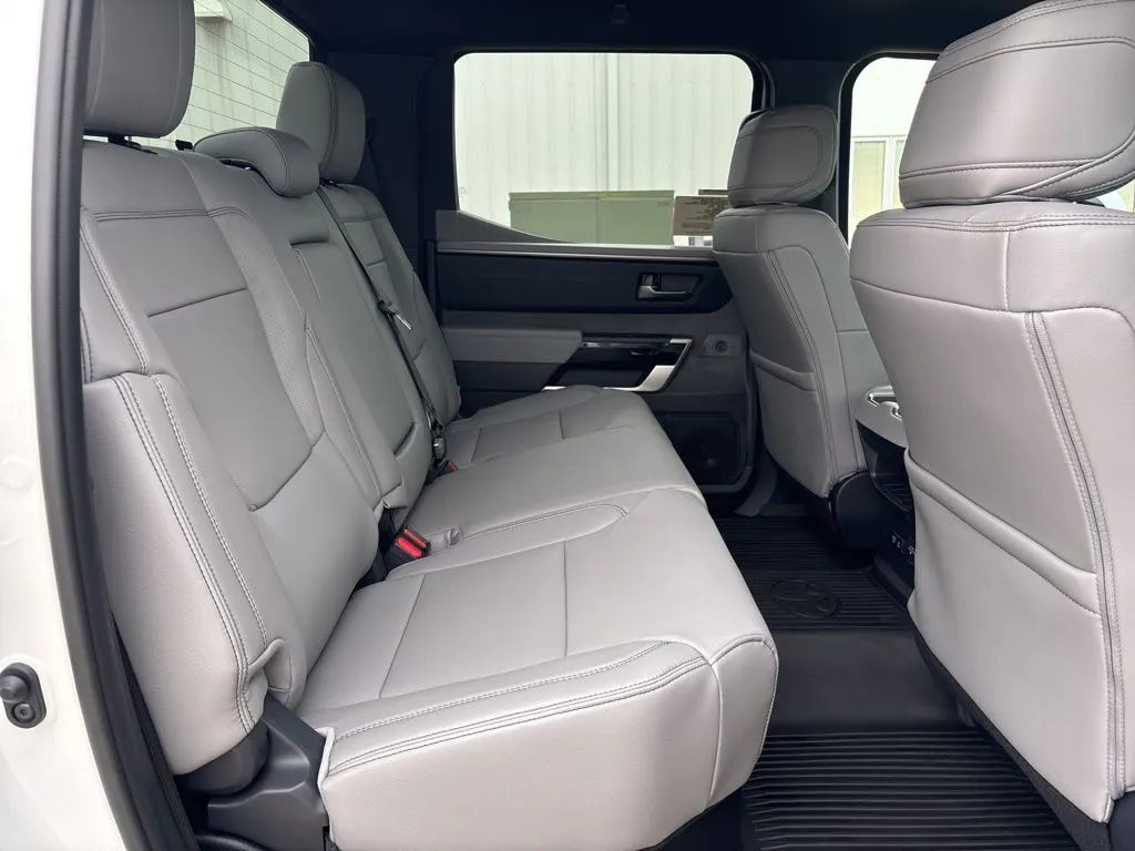 2026 Toyota Tundra Limited - Photo 31