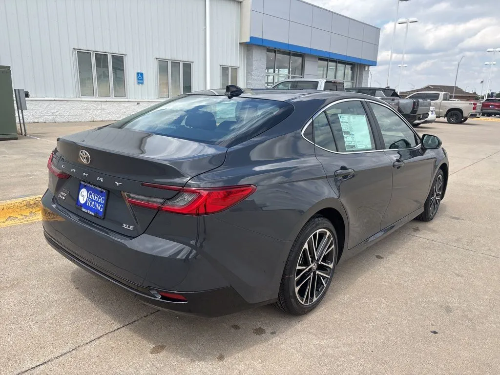 2026 Toyota Camry XLE - Photo 7