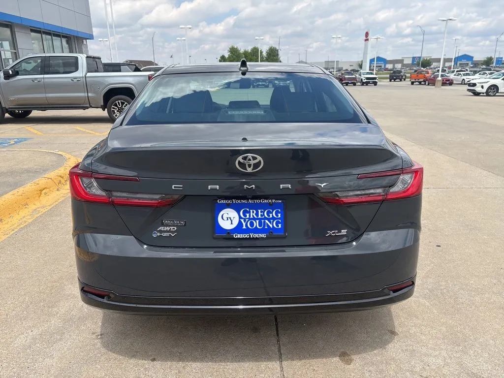2026 Toyota Camry XLE - Photo 8