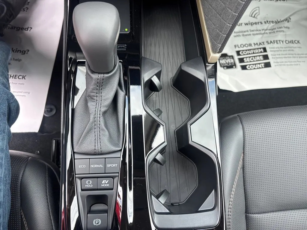 2026 Toyota Camry XLE - Photo 23