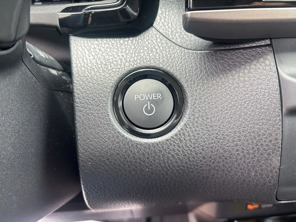 2026 Toyota Camry XLE - Photo 20