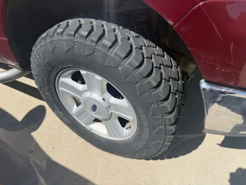 More photos of 2004 Ford F-150 at Gregg Young Toyota of Columbus, NE
