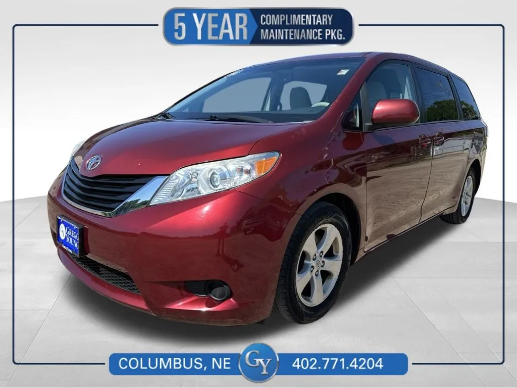 Red 2014 Toyota Sienna LE for sale in Columbus, NE