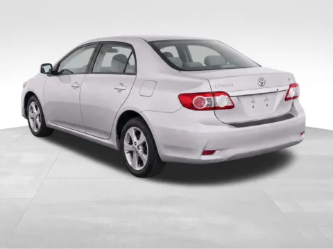 More photos of 2013 Toyota Corolla LE at Gregg Young Toyota of Columbus, NE