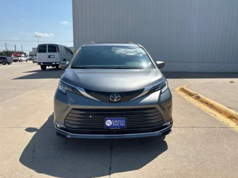 More photos of 2026 Toyota Sienna Limited at Gregg Young Toyota of Columbus, NE