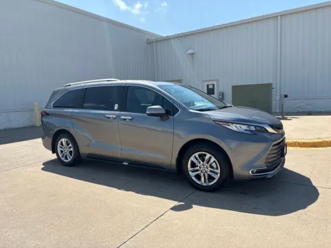 More photos of 2026 Toyota Sienna Limited at Gregg Young Toyota of Columbus, NE