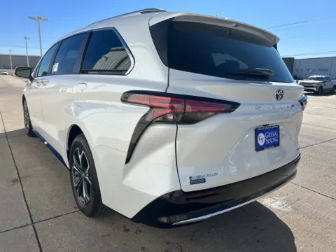 More photos of 2026 Toyota Sienna Platinum at Gregg Young Toyota of Columbus, NE