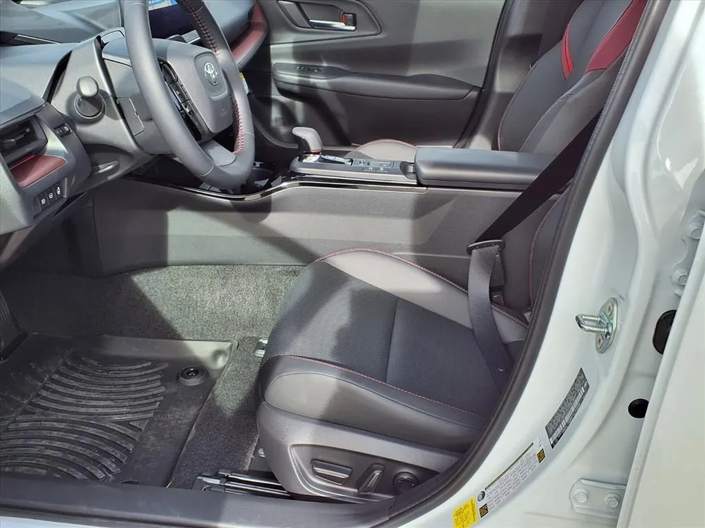 2026 Toyota Prius Plug-in Hybrid XSE Premium - Photo 14