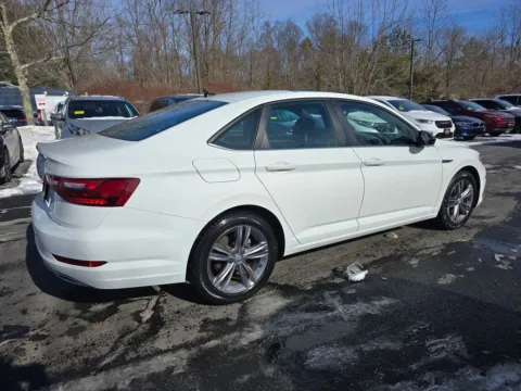 More photos of 2021 Volkswagen Jetta 1.4T SE at CARNOVA SOUTHBOROUGH, MA