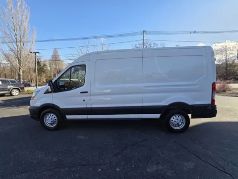 More photos of 2020 Ford Transit-350 at CARNOVA SOUTHBOROUGH, MA