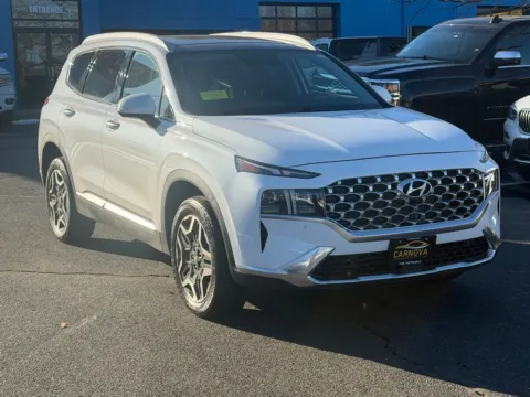 More photos of 2023 Hyundai Santa Fe Limited at CARNOVA SOUTHBOROUGH, MA